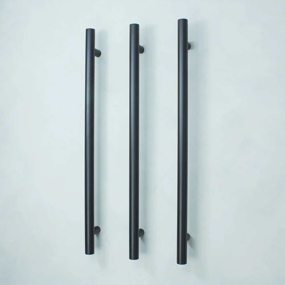 Radiant Vertical Towel Rail 40 x 950mm Matt Black BLK-VTR-950 - Image 3